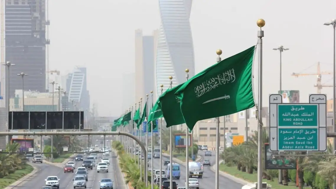 قرارات جديدة تصدرها السعودية تشمل 17 دولة تتعلق بالتأشيرات والإقامة 