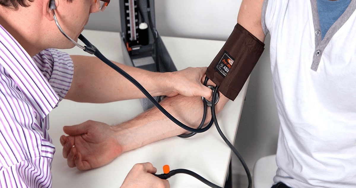 تظنها علامات عادية ولكنها تدل على أن ضغط الدم لديك مرتفع بشكل خطير !