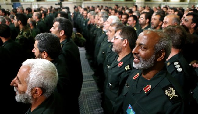 السلطات الإيرانية تعتقل العشرات من قيادات الحرس الثوري الايراني 