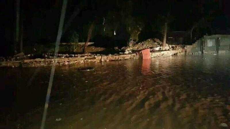سيول الامطار تدمر سور جامعة صنعاء 