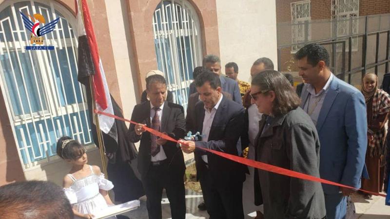 الحوثيون يفتتحون مشاريع تم افتتاحها خلالها عهد الرئيس ”صالح” لتحسين صورتهم أمام المنظمات الدولية