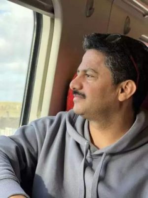 قيادي حوثي منشق يقترح هذه الطريقة لليمنيين لمقاومة الحوثيين من المنازل دون قتال
