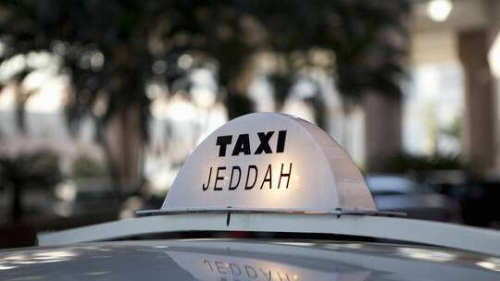 السعودية: الهيئة العامة للنقل تلزم سائقو سيارات الأجرة بالزي المخصص المعتمد اعتبارا من اليوم الثلاثاء 