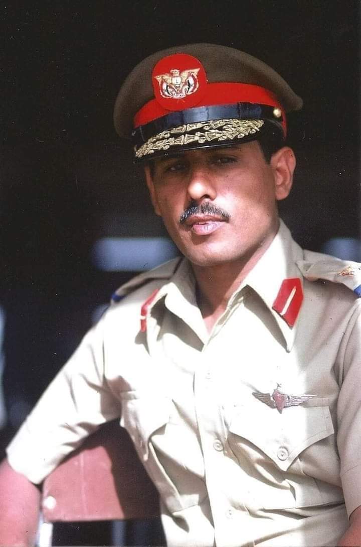 كيف علق الانتقالي على وفاة  القائد عبد الله عبد العالم قائد قوات المظلات في عهد الرئيس الحمدي ؟