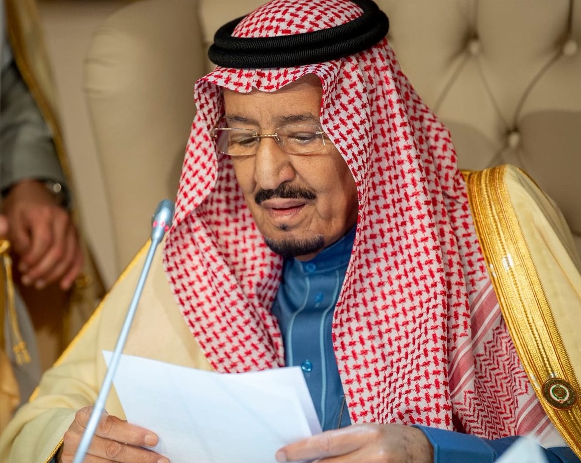 قرارات ملكية جديدة تطيح برؤوس كبيرة بينها قائد كبير في اليمن ( الاسماء والمناصب )