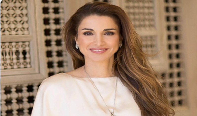 الملكة رانيا  في قمة عالم شاب واحد.. هكذا تذكرت الملك الراحل الحسين