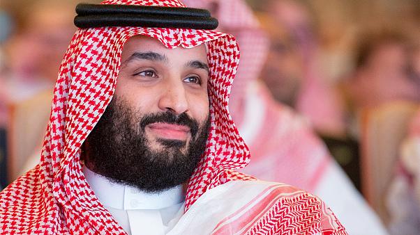  امرأة في صفوف الحرس الملكي السعودي تثير جدلا واسعا عبر مواقع التواصل الاجتماعي