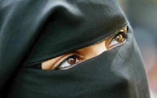 فتاة سعودية اكتشفت ان زوجها يريد الزواج عليها فانتقمت منه بطريقة صادمة