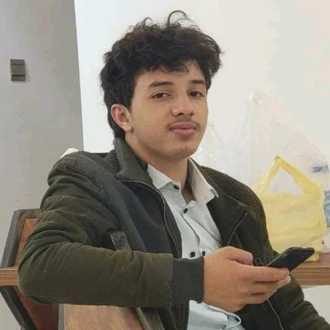مقتل أقرب المقربين للقيادي الحوثي محمد عبدالسلام أثناء عودته من سلطنة عمان .. الإسم والصورة