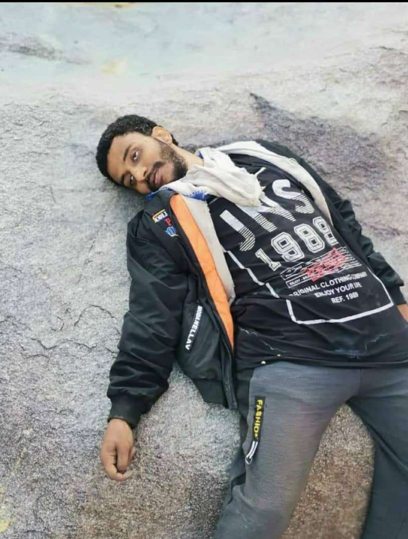 شاب يمني ذهب للبحث عن فرصة عمل فتوفى على الحدود مع السعودية .. صورة