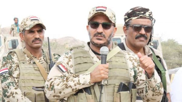 بعد صمت طويل : العميد طارق صالح يعترف بالطرف الذي منع تحرير الحديدة وأمر الحوثي بالتوقف عن الحرب 