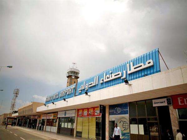 الحوثي يداهم جميع مكاتب السفريات في صنعاء قبل إغلاقها 
