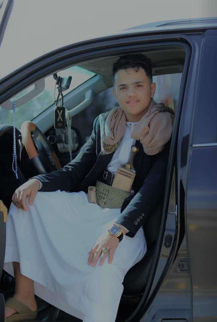 صورة الطفل  الذي  اعتقل في صنعاء لرفعه العلم اليمني والذي حشد الجماهير في مظاهرات  تم قمعها